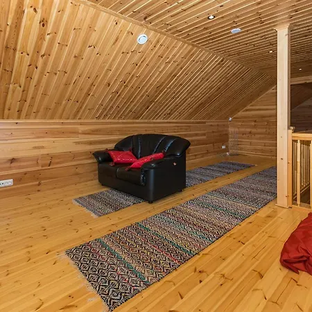 Lokinsiipi By Interhome